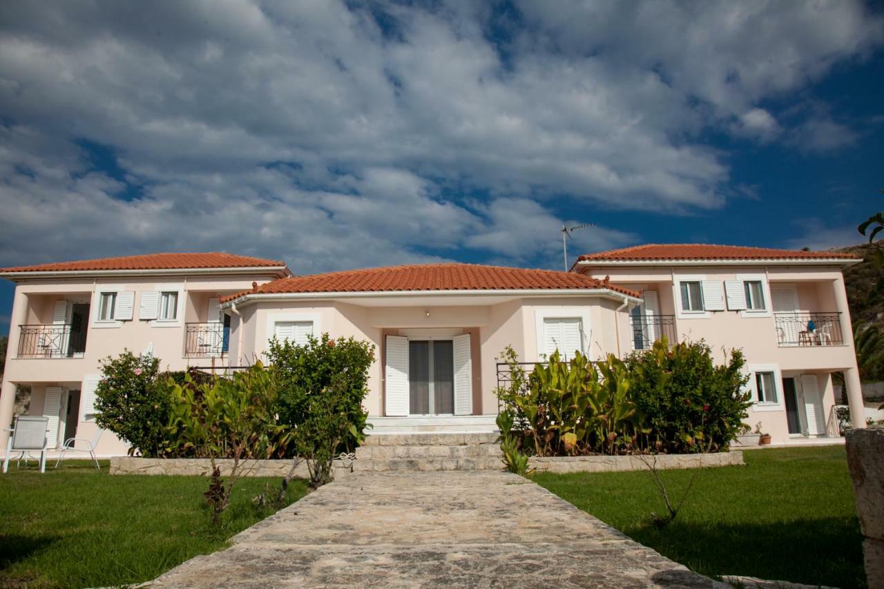 Cavaliere Houses Lixouri Luaran gambar