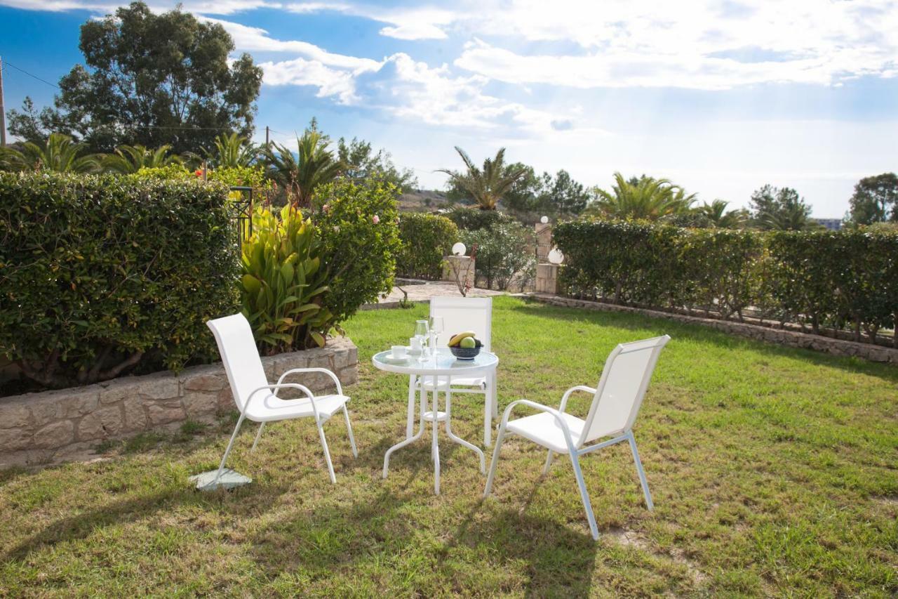 Cavaliere Houses Lixouri Luaran gambar